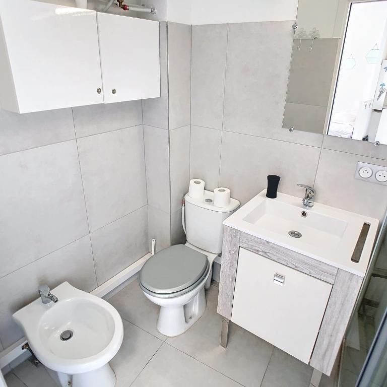 Lovely, modern studio with sea view 117 - Studio avec Balcon - 4