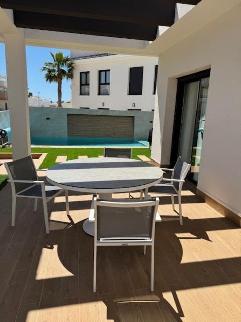 Villa Tortuga Blanca, Ciudad Quesada, Costa Blanca - Villa de 3 dormitorios - 9