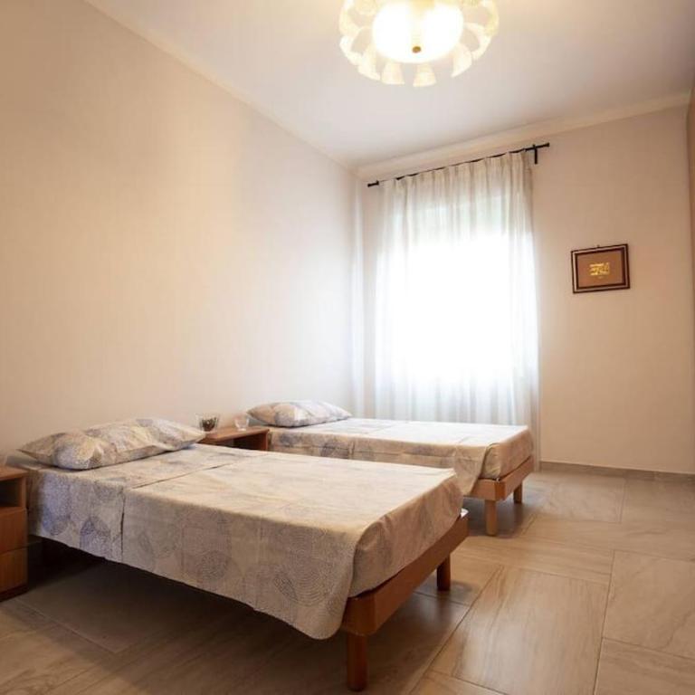 Ninkasi Bed and Beer San Giovanni Via La Spezia 74 Roma - Casa con 3 Camere da Letto - 15
