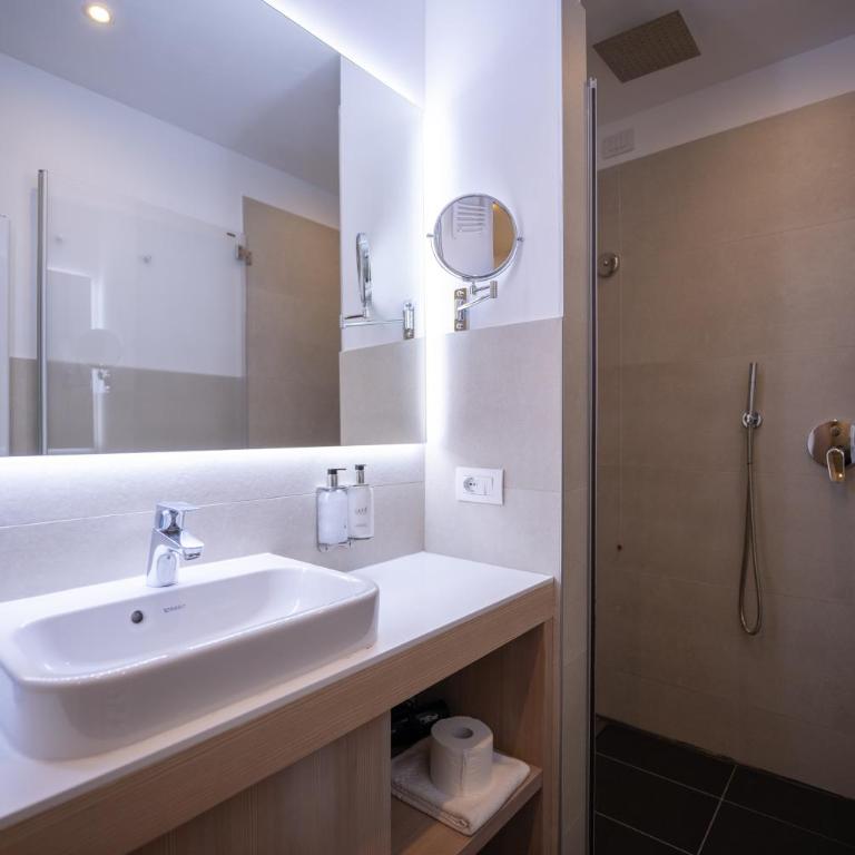 Hotel Bellariva - Suite King con Vista Lago e Terrazza - 5