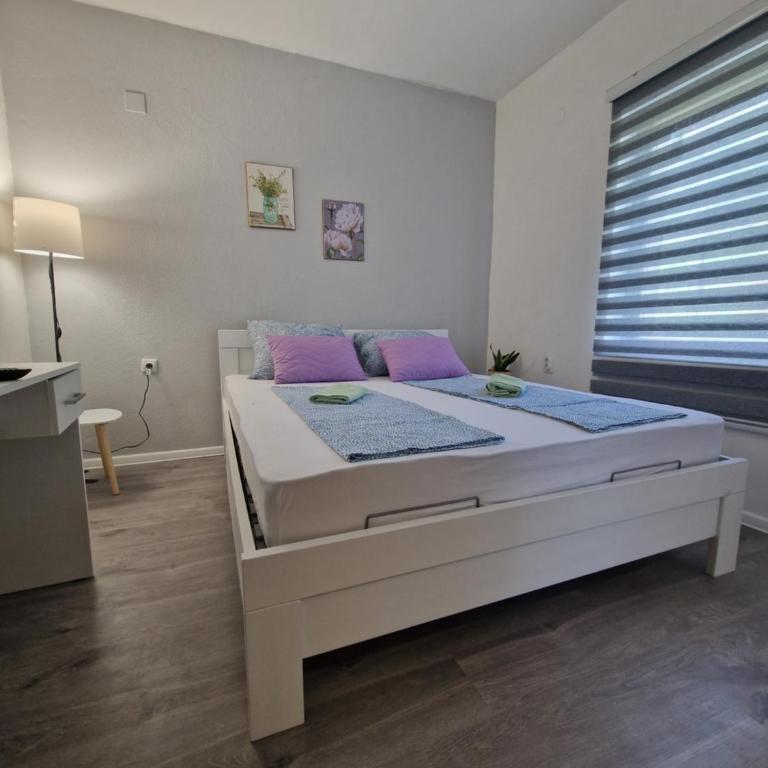 Visit Dreznica - Canyon Retreat - Deluxe Double or Twin Room with Balcony - 7