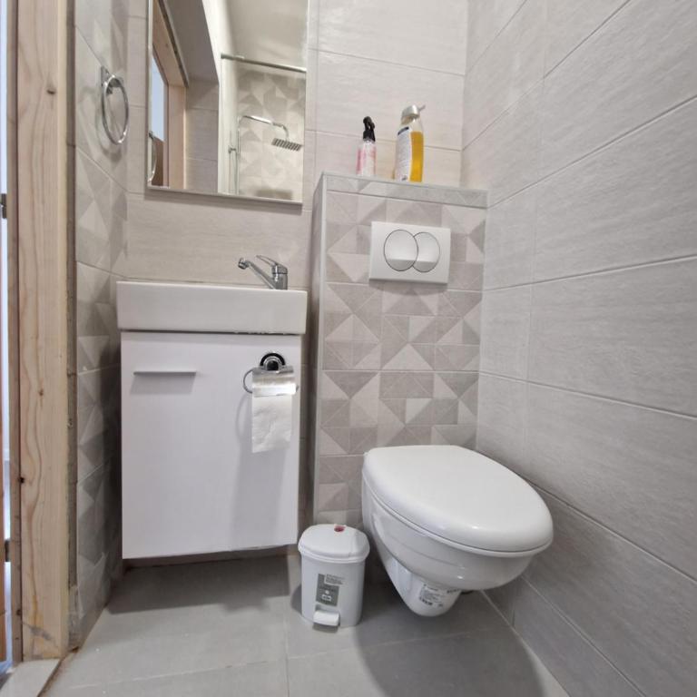 Visit Dreznica - Canyon Retreat - Deluxe Double or Twin Room with Balcony - 22
