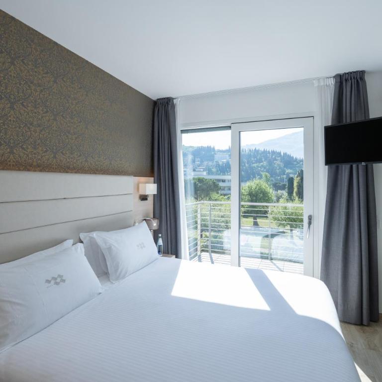 Hotel Bellariva - Camera Matrimoniale Standard con Vista Lago Laterale - 3