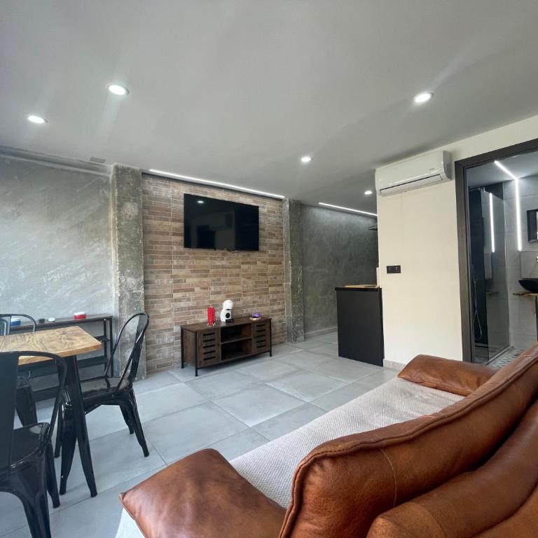 Benidorm JL 1 y 2 - Apartamento de 1 Dormitorio con balcón y vistas a la ciudad - 15