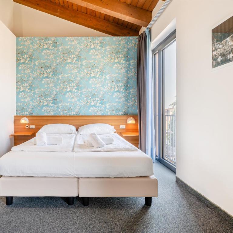 Hotel Al Castello - Chambre Double ou Lits Jumeaux Deluxe - Vue sur Lac - 3