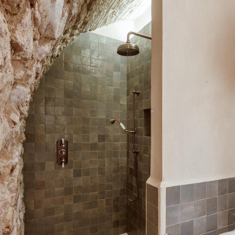 Hotel Castell de Vallgornera - Habitación Doble Deluxe - 3