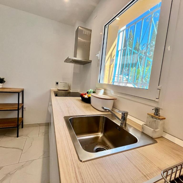 2 bedroom apartment walking distance to the beach - Apartamento de 2 dormitorios - 6
