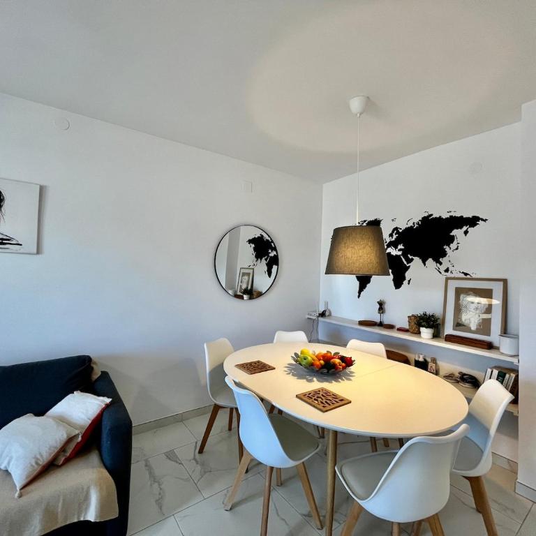 2 bedroom apartment walking distance to the beach - Apartamento de 2 dormitorios - 12