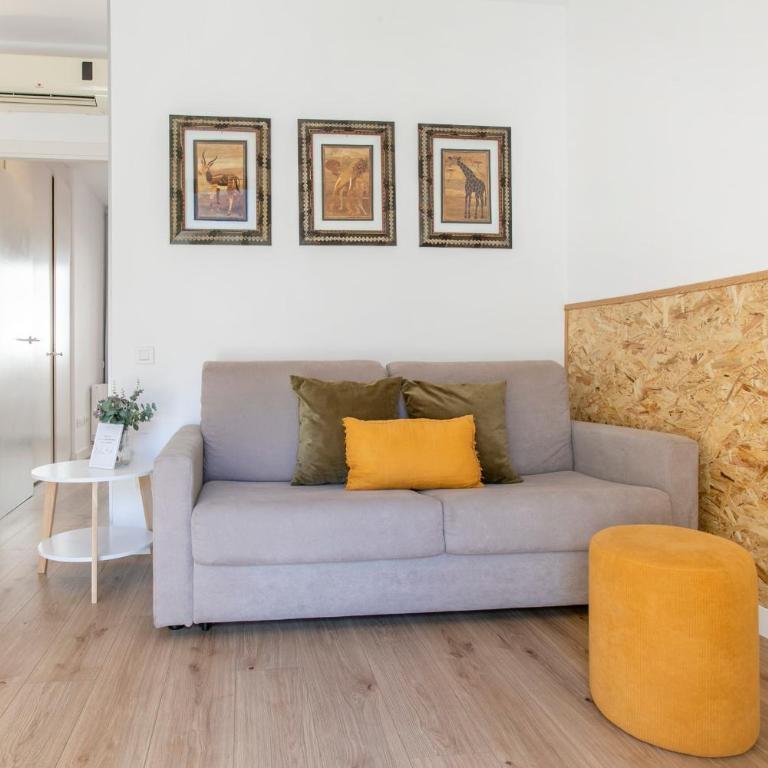 Chic and Modern Apartments in Gracia - One-Bedroom Apartment - 13