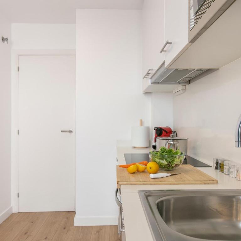 Chic and Modern Apartments in Gracia - One-Bedroom Apartment - 12