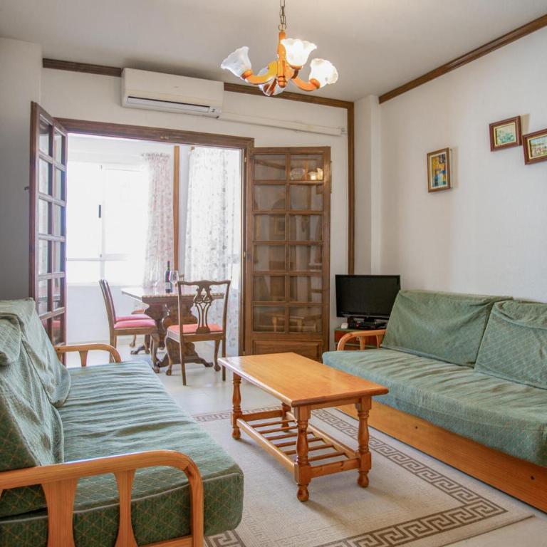 Gorgeous Apartment In Torrevieja - Apartamento de 1 dormitorio - 4
