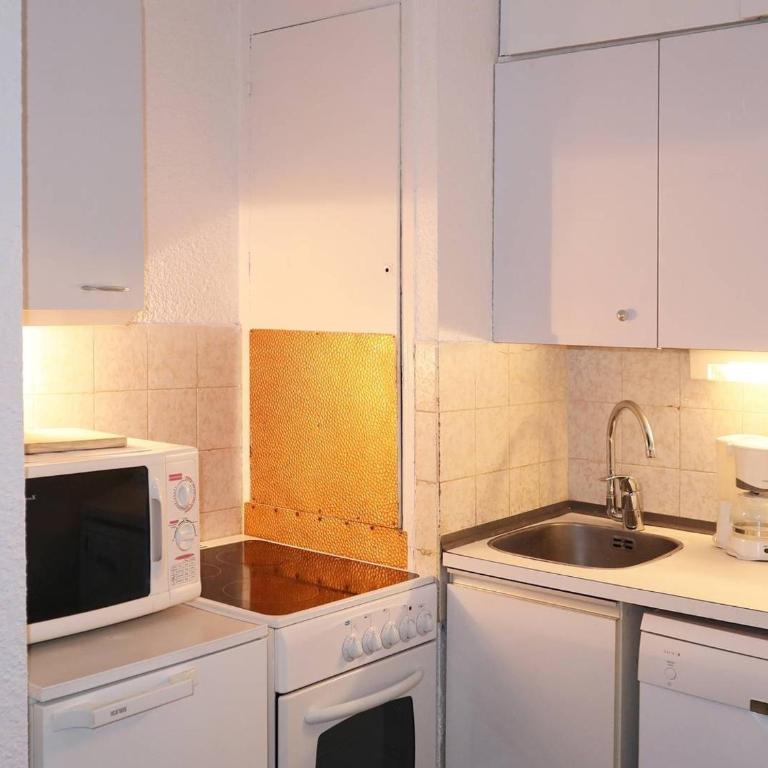 Appartement cosy pour 6 pers, proche centre, skis aux pieds - FR-1-322-225 - Apartment - 6