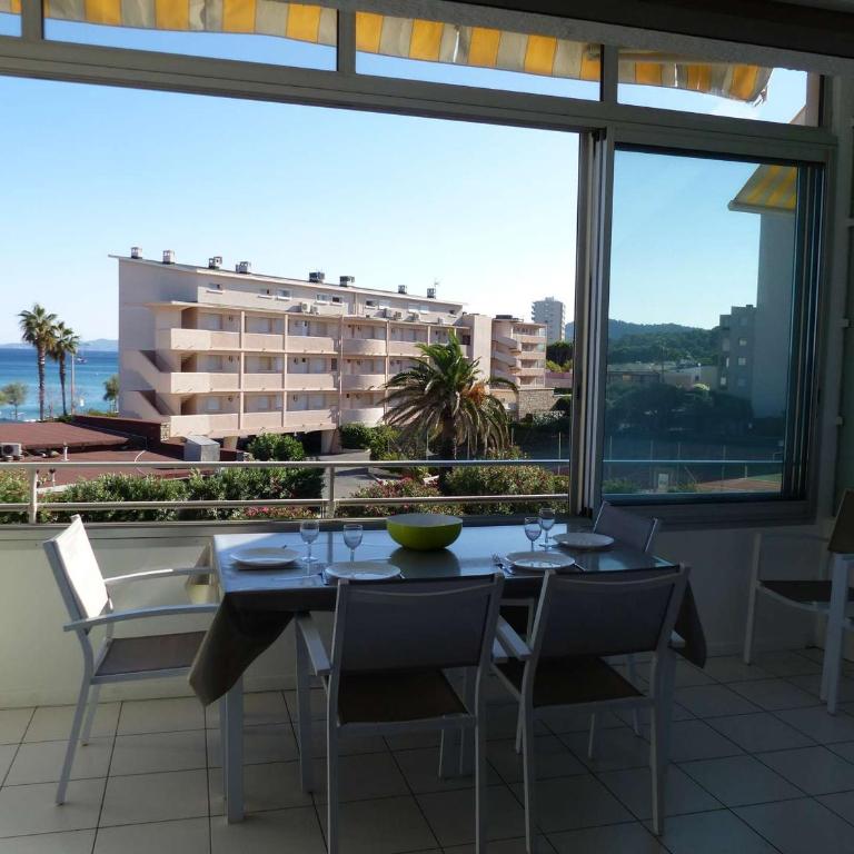 Appartement T2 au Lavandou avec Parking et Terrasse Vue Mer - FR-1-308-197 - Appartamento - 3