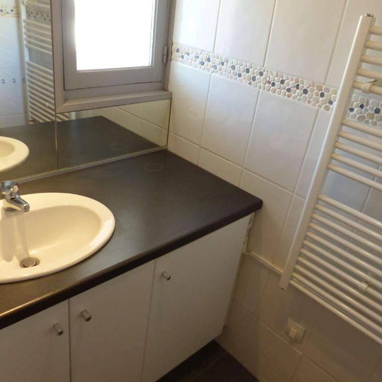 Appartement T2 au Lavandou avec Parking et Terrasse Vue Mer - FR-1-308-197 - Appartamento - 11