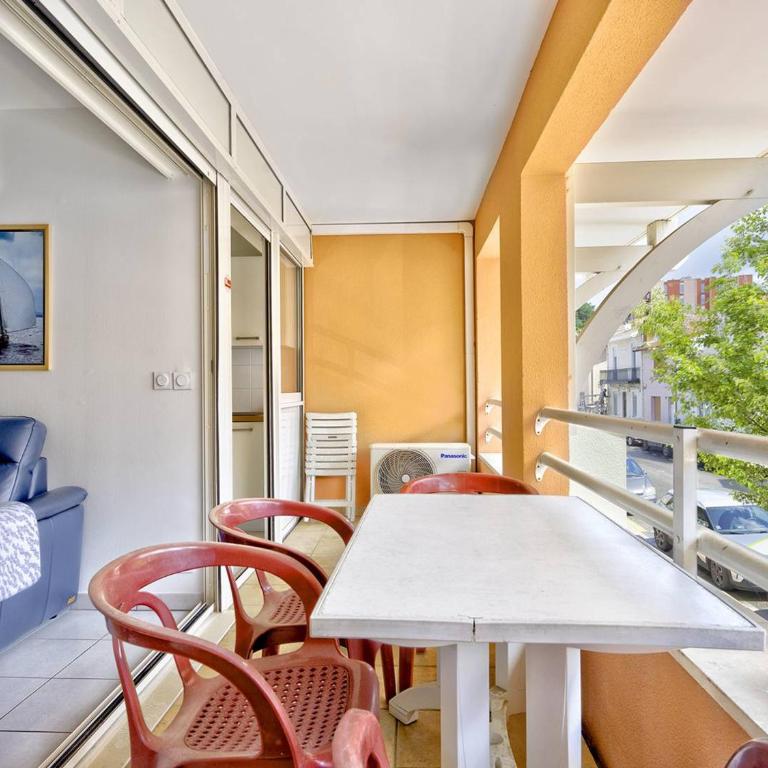 T3 Confortable à Arcachon Centre avec Loggia, Parking et Clim, à 400m de la Plage! - FR-1-433-120 - Apartment - 7