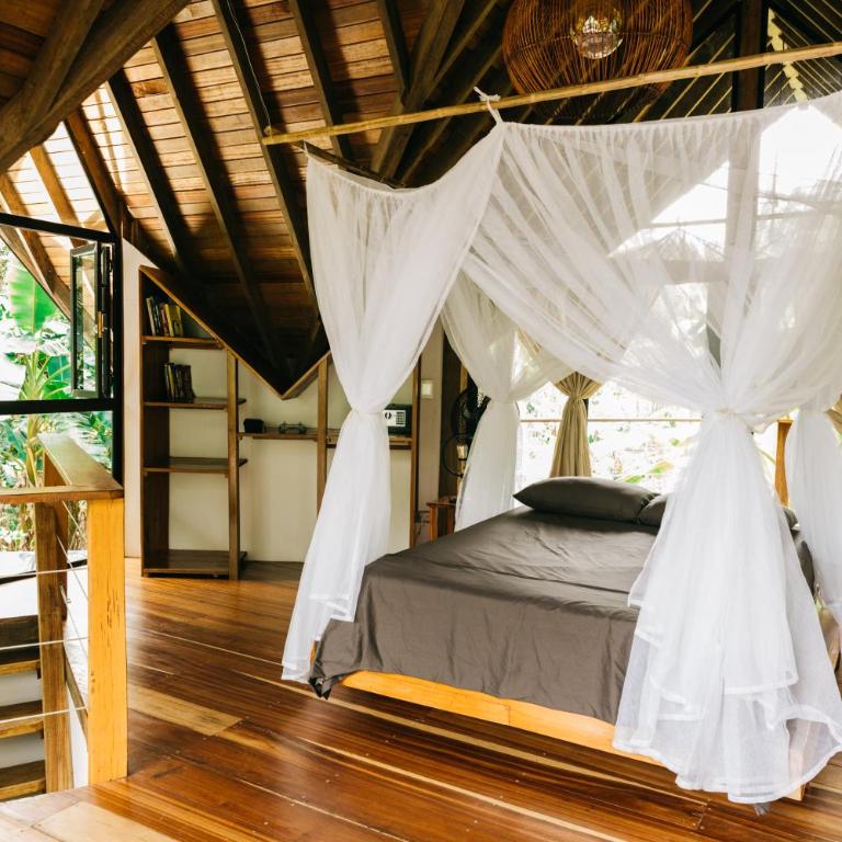 Almara House - One-Bedroom House - 13