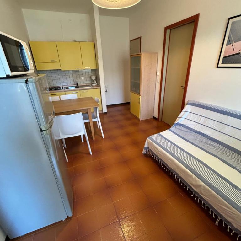 Azzurro Via Livenza 1 - Appartamento Standard con 1 Camera da Letto - 12