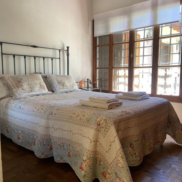 Casa Vitta. Excelente ubicacion - Casa de 4 dormitorios - 1