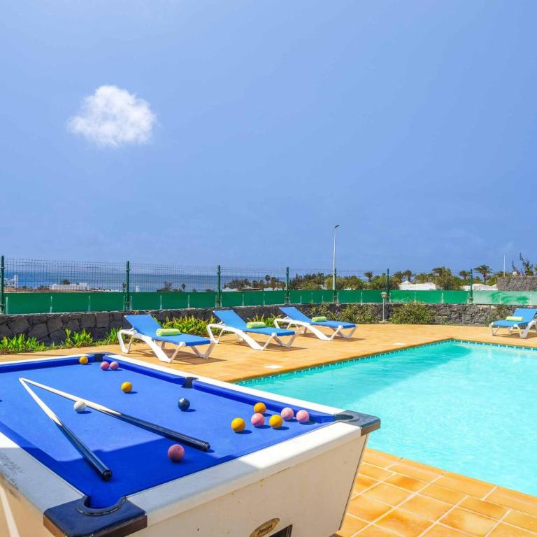 Villa Femes - Three-Bedroom Villa - 9