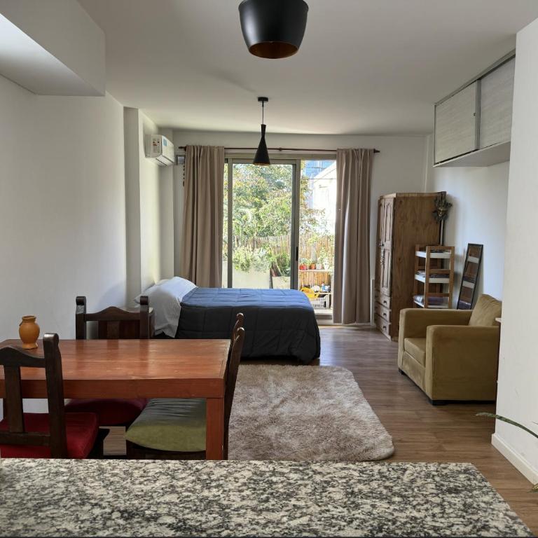 Apartment with balcony, garden and parrilla - Apartamento de 1 dormitorio - 11