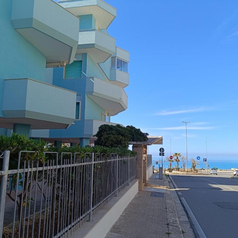 B&B Delfis - Monolocale con Vista Mare - 1