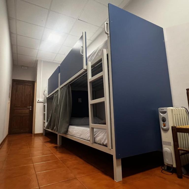Albergue La Estación - Bed in 4-Bed Mixed Dormitory Room - 3