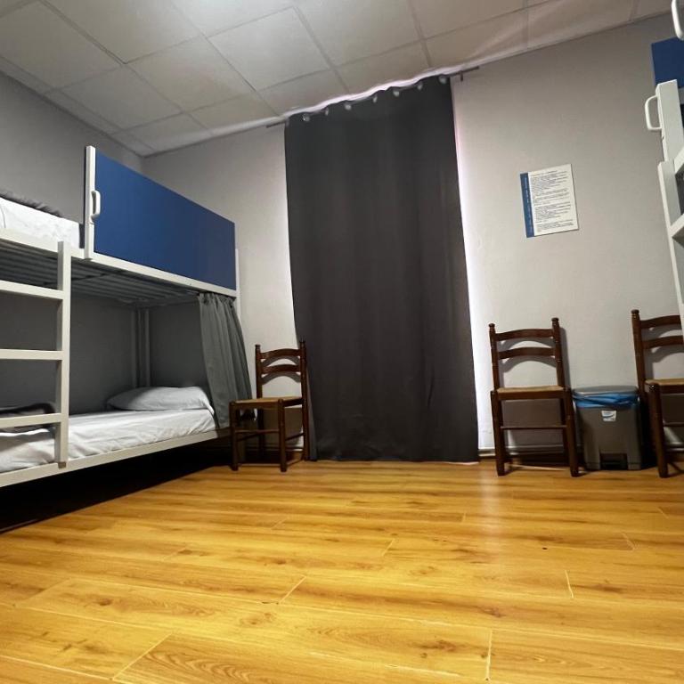 Albergue La Estación - Bed in 6-Bed Mixed Dormitory Room - 5