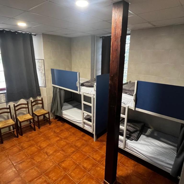 Albergue La Estación - Bed in 6-Bed Mixed Dormitory Room - 3