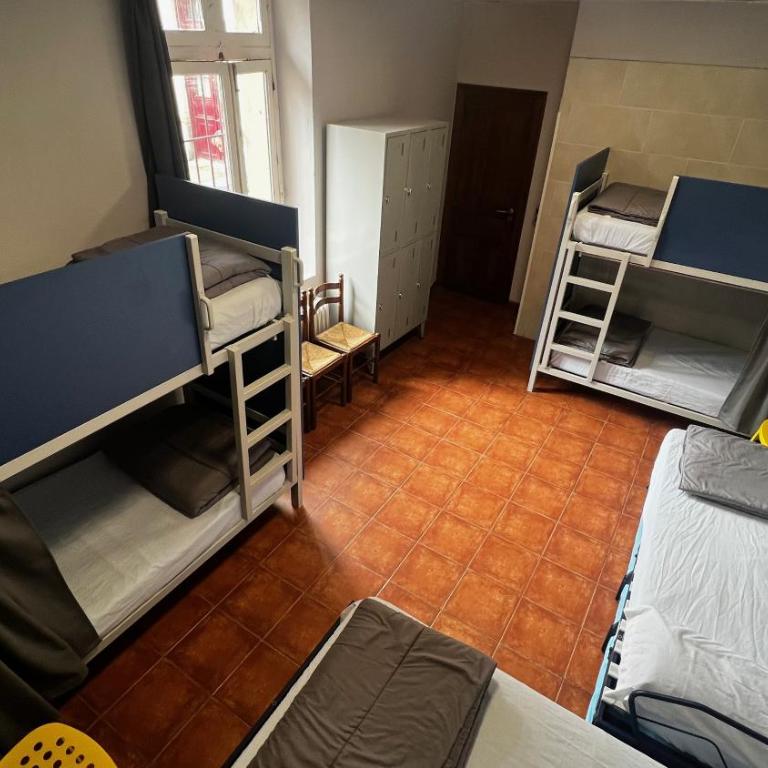 Albergue La Estación - Bed in 6-Bed Mixed Dormitory Room - 4