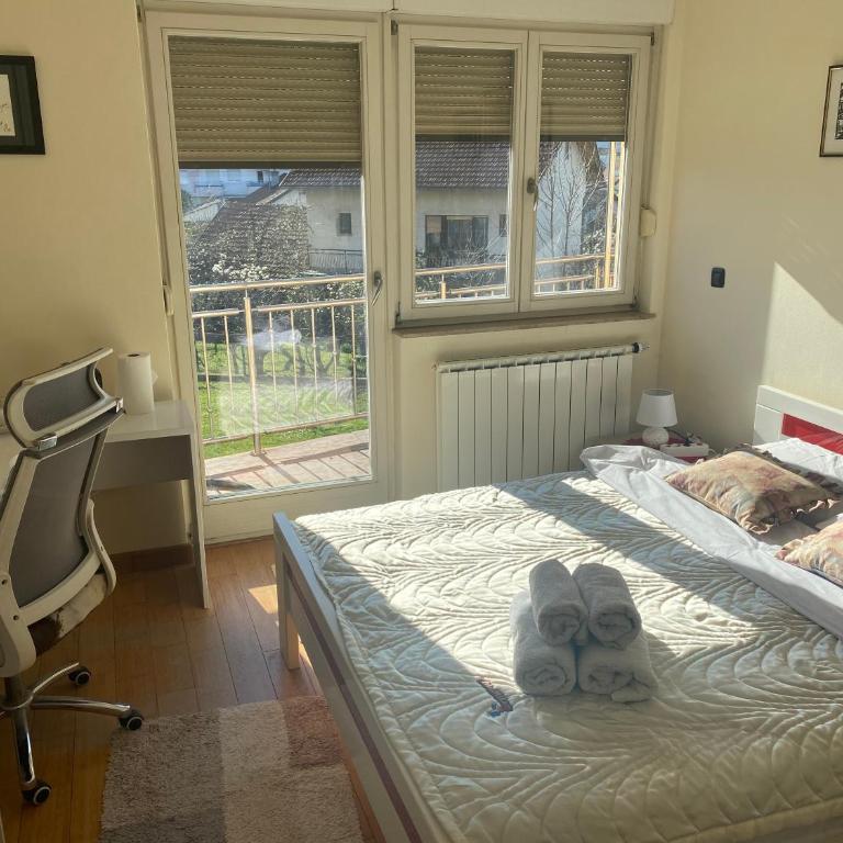 Bolek mansion - Dvokrevetna Soba sa Bračnim Krevetom i Balkonom - 6