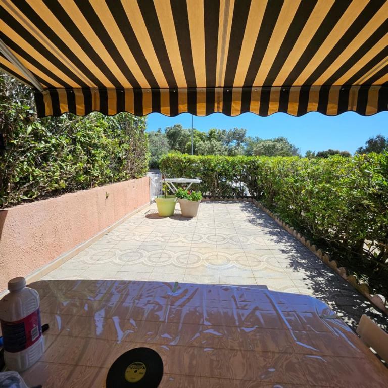 Presqu'ile de Giens, Maison Rdc avec Accès et Jardin Privés sans Vis-à-vis, Piscine, Plages à 2 min à pieds - Superior Apartment - 12
