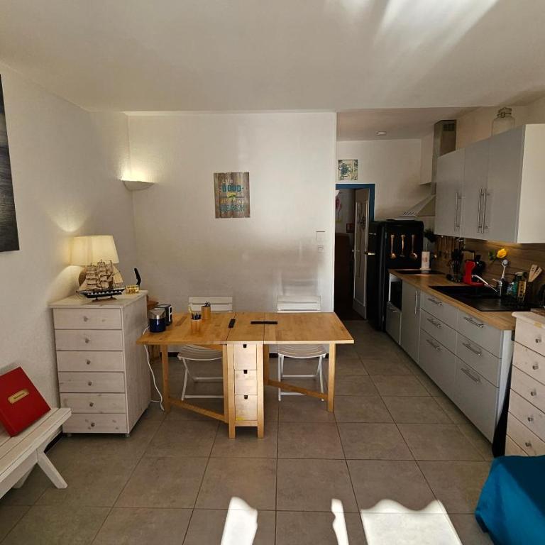 Presqu'ile de Giens, Maison Rdc avec Accès et Jardin Privés sans Vis-à-vis, Piscine, Plages à 2 min à pieds - Superior Apartment - 17