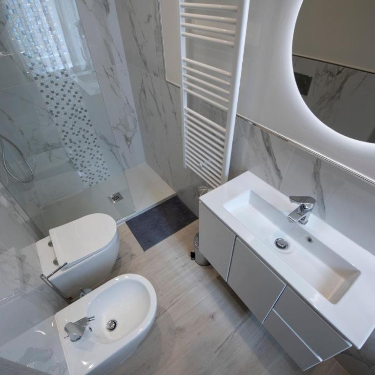 242 - Camera Est - Affittacamere Sara Home Chiavari, 200Metri dal Mare - Chambre Double - 4