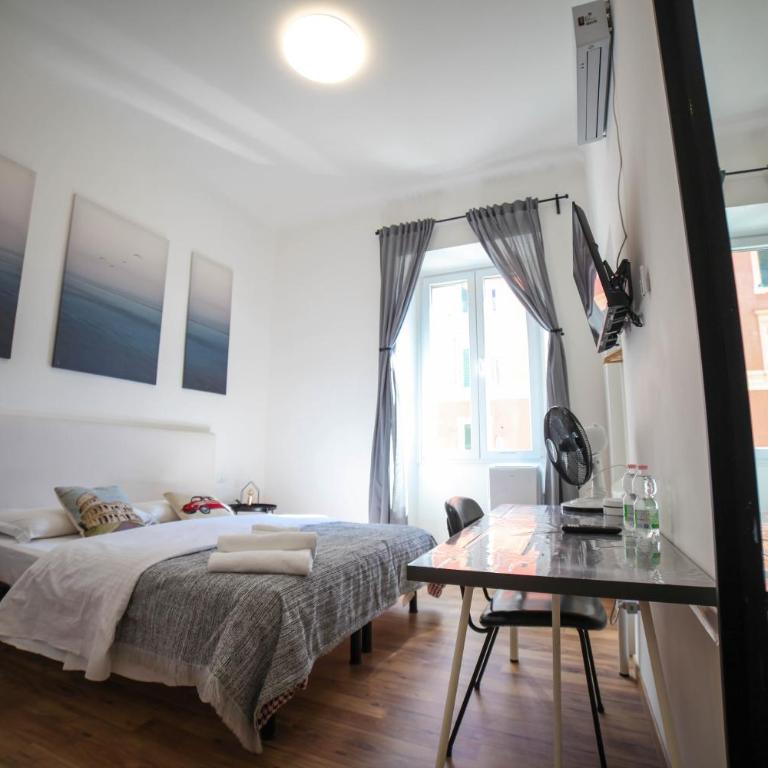 Cosmo GuestHouse - Camera Matrimoniale con Bagno Privato - 14