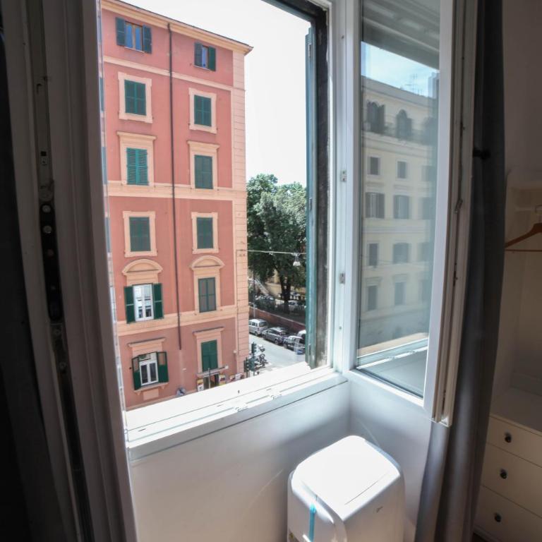 Cosmo GuestHouse - Camera Matrimoniale con Bagno Privato - 15