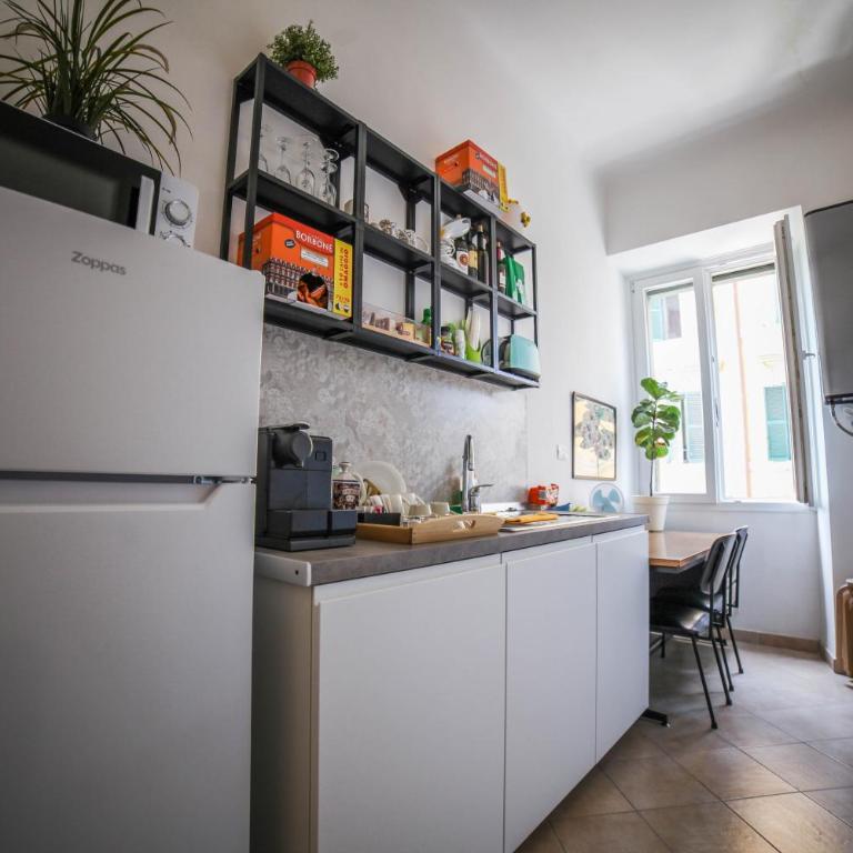 Cosmo GuestHouse - Chambre Double avec Salle de Bains Privative - 6