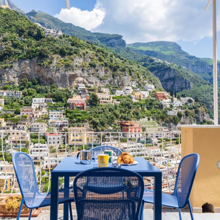De Vivo Realty - Casa Bijou Positano - Camera Tripla con Vista Mare - 6