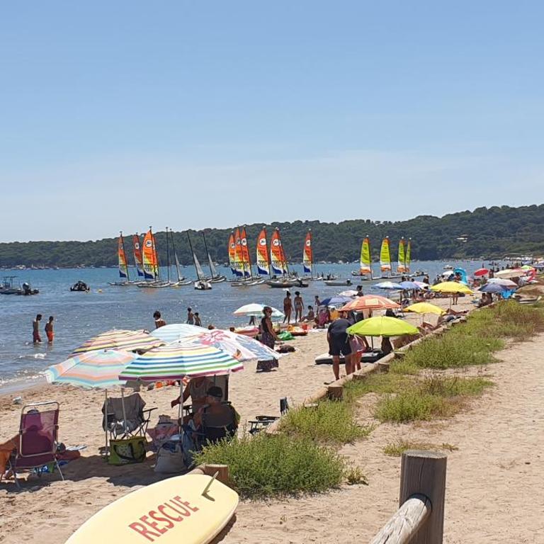 Presqu'ile de Giens, Maison Rdc avec Accès et Jardin Privés sans Vis-à-vis, Piscine, Plages à 2 min à pieds - Superior Apartment - 37