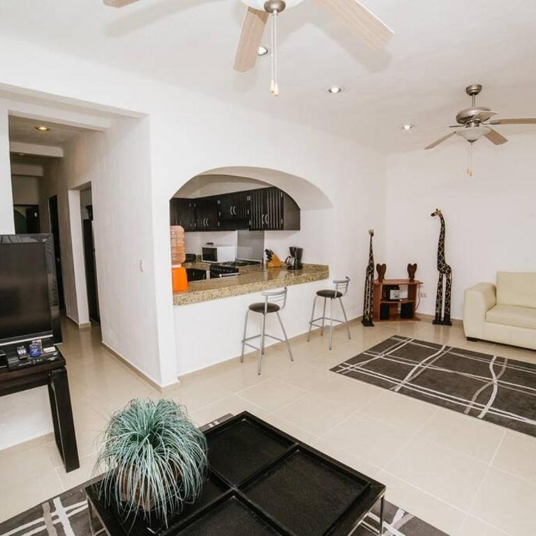 2Br apart steps from mamitas beach and 5th av - Apartamento de 2 dormitorios - 3