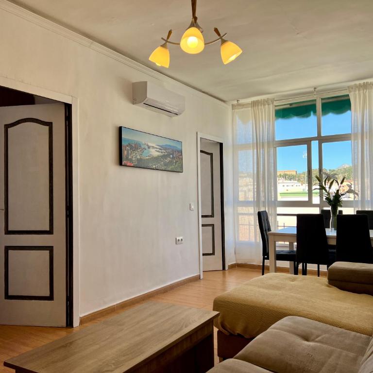 Amazing 3Bedroom Apartment in Capuchinos by Easytrip - Apartamento de 3 dormitorios - 2