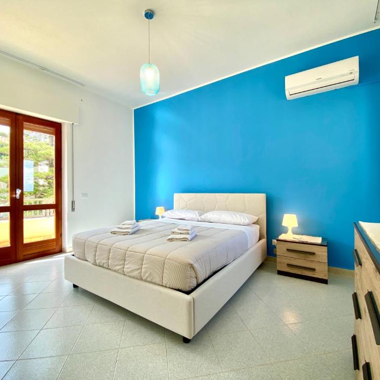 Brezza Marina Apartment, 50 mt dalla spiaggia - Four-Bedroom Penthouse Apartment - 11