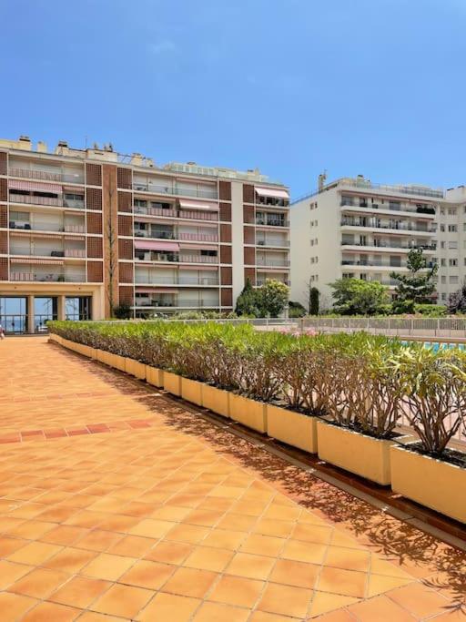Studio front mer, Résidence piscine (privée) - Appartement avec Vue et Balcon - 10