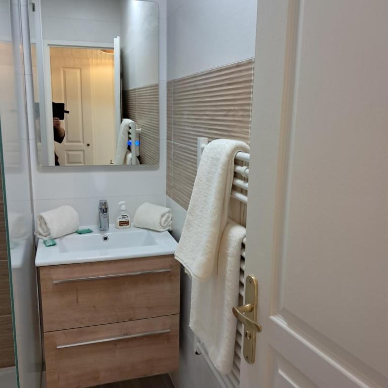2 pièces avec piscine chauffée - Appartement 1 Chambre - 2