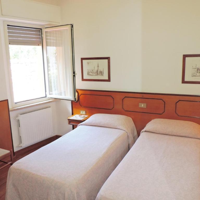 Hotel Signa - Camera Standard Matrimoniale/Doppia con Letti Singoli - 6