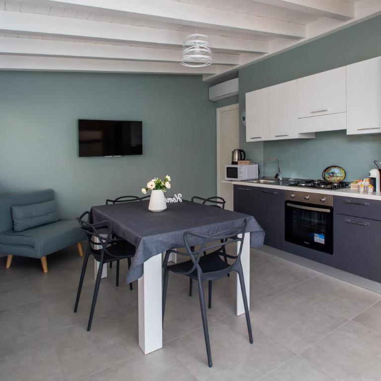 Onda Bianca Luxury Apartments - Two-Bedroom Apartment with Pool View - 2
