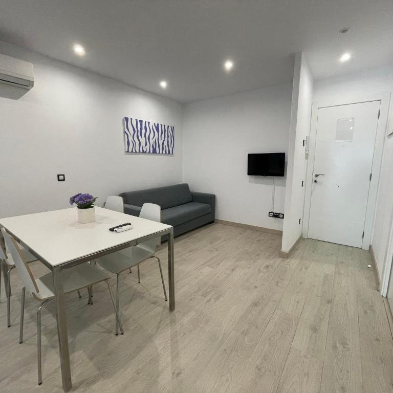 Rainbow Apartments BY BLAUSITGES - Apartamento de 2 dormitorios - 3