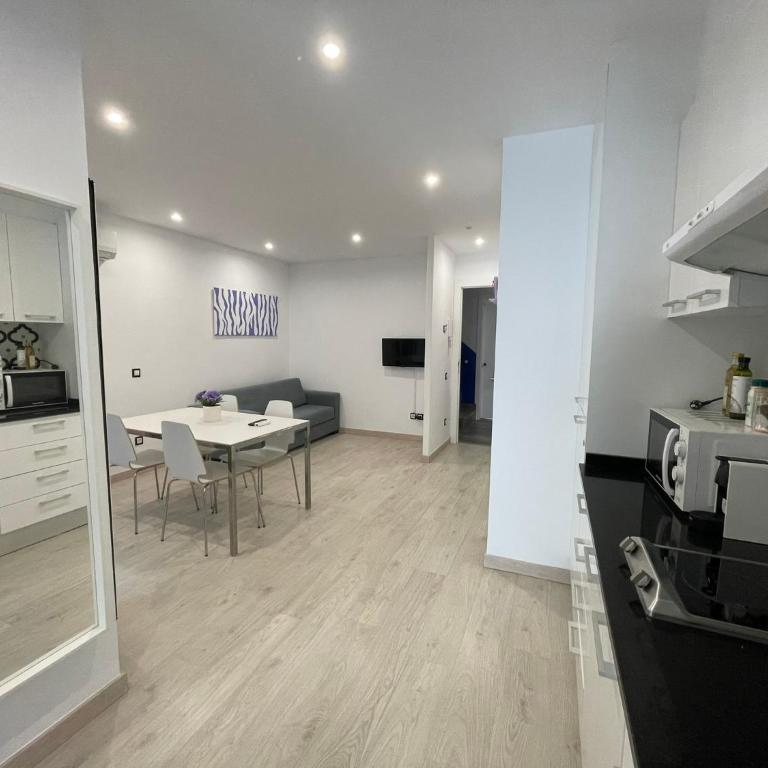 Rainbow Apartments BY BLAUSITGES - Apartamento de 2 dormitorios - 4