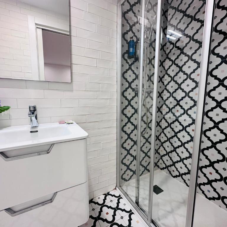 Rainbow Apartments BY BLAUSITGES - Apartamento de 2 dormitorios - 18