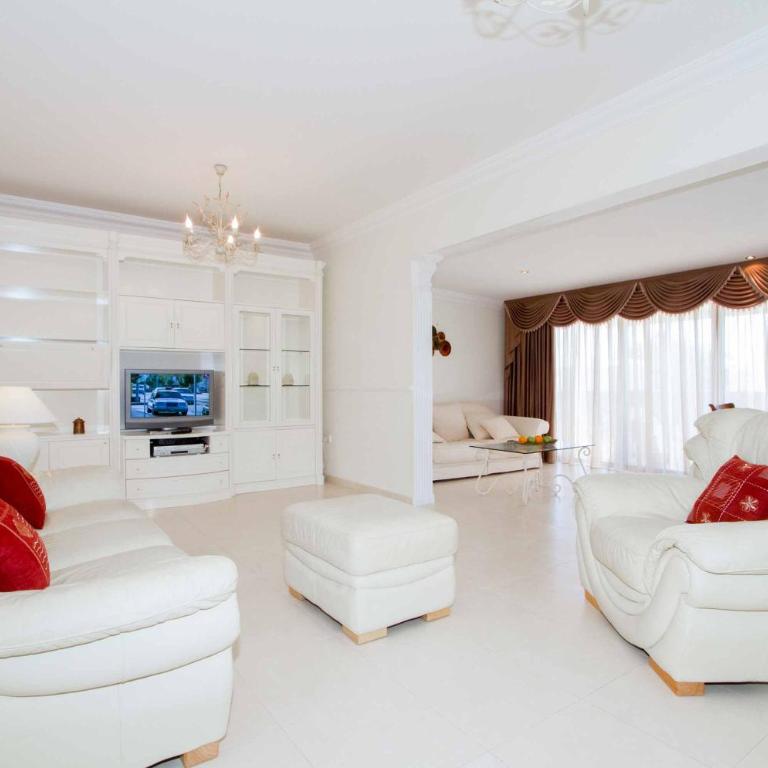 Villa Harmony - Four-Bedroom Villa - 11