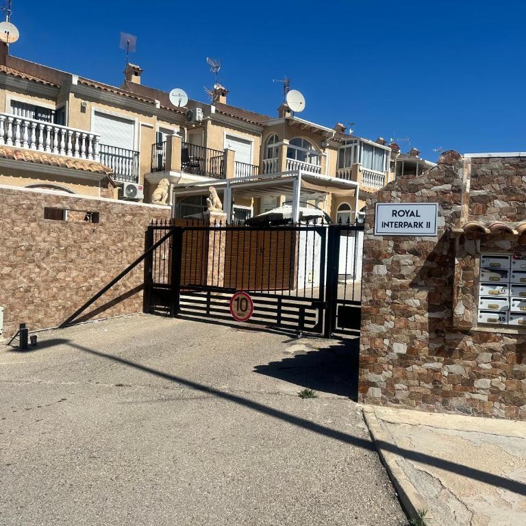 Homely Apartments Royal - Apartamento de 2 dormitorios con terraza - 47
